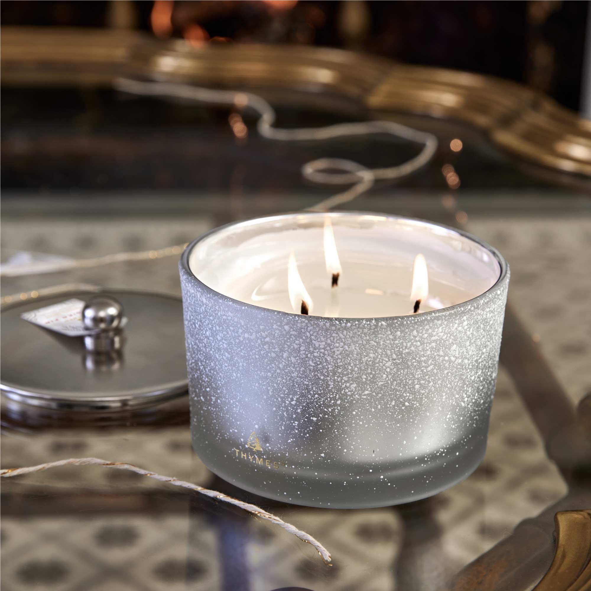 Frasier Fir? Flocked 3-Wick Poured Candle - Image 4